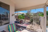 Serene Retreat with Heated Pool, Hot Tub, BBQ - Privacy