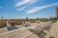Expansive Views and Year-Round Pool - Beautiful Oceanfront Haven