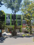 Urbanview Hotel AVA Semarang near Akademi Kepolisian Semarang by RedDoorz Hotel di Gajahmungkur