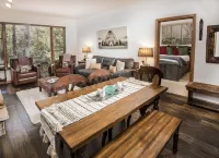 Stellar Mountain Views and Cozy Ambiance - Inviting Ski Haven