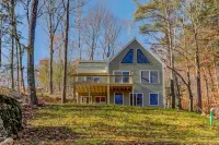 Open Concept Living and Cozy Gas Fireplace - Blissful Retreat