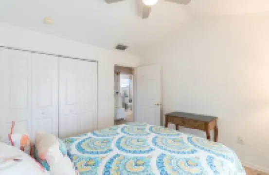 Tropical Retreat with Ocean View and Resort Amenities - Cozy Sanctuary