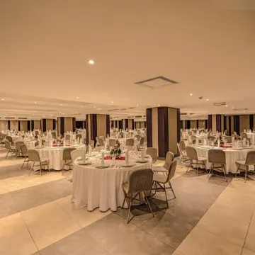 Krystal Palace Douala