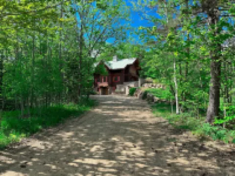 Stunning Mountain Views and Cozy Patio - Charming Alpine Retreat