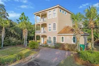 Private Backyard Oasis and Hot Tub - Gorgeous Coastal Retreat Hotels in Walton County