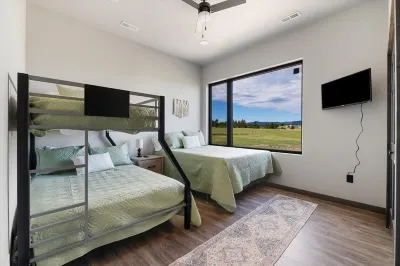 Hot Tub and Game Area with Stunning Views - Gorgeous Scenic Escape Hotels near Full Throttle Saloon
