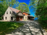 Private Dock and Breathtaking Views - Exquisite Lakefront Oasis