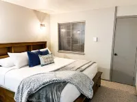 Ski-in/Ski-out Chalet - Mountain Paradise, Fireplace, Deck Hotels in Parowan