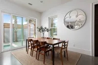 Private Heated Saltwater Pool and Bikes - Stunning Coastal Retreat