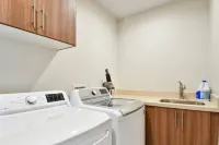 Free Mountain Bikes! on Canyons Golf Course with Hot Tub, Multiple Balconies and BBQ Grill