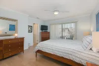 Comfortable Patio and Beach Access - Beautiful Coastal Oasis Hotels in Solana Beach