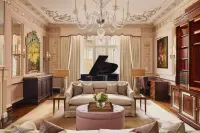 The Connaught, Maybourne Hotel Collection Riverside Studios 주변 호텔