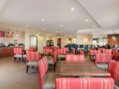 Comfort Suites Speedway - Kansas City Hotels in Kansas City