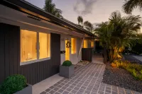 Chic Retreat - Steps to Dining, WiFi, Newly Redesigned Hotels in Wilton Manors