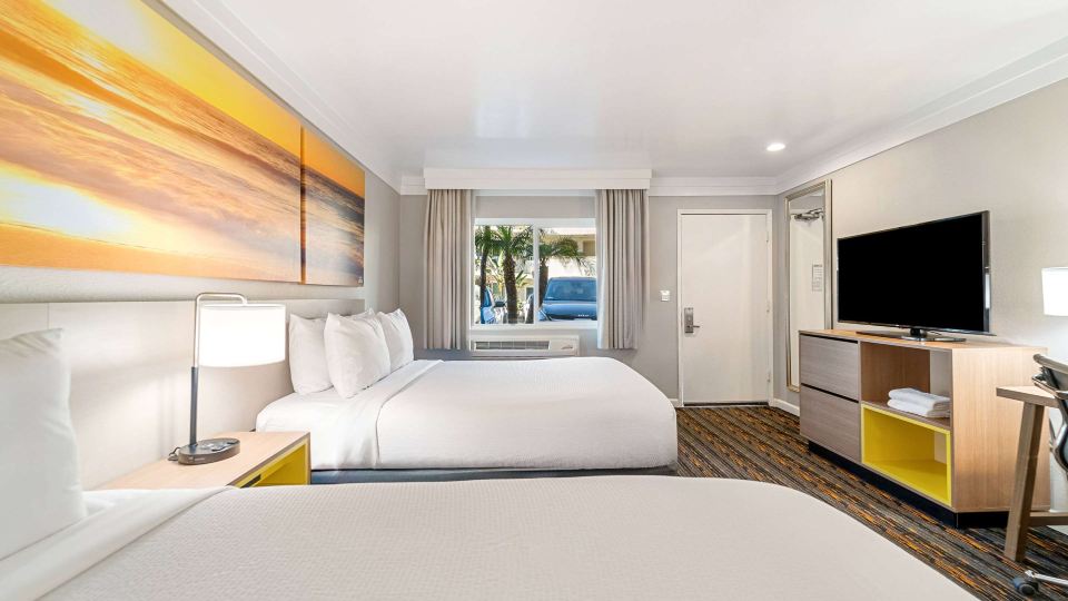 Days Inn by Wyndham San Diego Hotel Circle