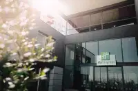 Holiday Inn 米盧斯 - 私人泳池