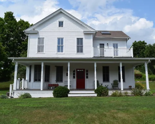 Stunning Luxury & Breathtaking Scenic Paradise. Ask about Full Summer Rental! Hotels in Copake