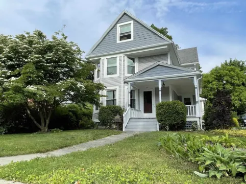 An In-Town Beauty with Late Checkout