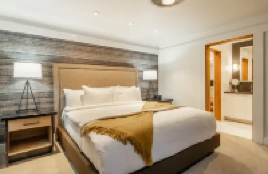 Covered Porch and Modern Amenities - Charming Cozy Escape Hotels in Homewood