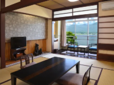 Kiraku โรงแรมใกล้Sado Island