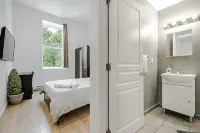 HoMa HomeStay Hotel by Olympic Stadium Montreal (Auberge/Hostel) Отели рядом с достопримечательностью «Archambault»