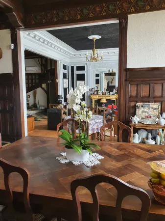 Le Manoir du Coeur Volant B&B Отели рядом с достопримечательностью «Буваль»