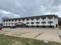 Super 8 by Wyndham Kirksville University Area Hotels in Kirksville