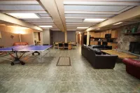 Log Cabin Lodge & Suites Hotel di Middlecreek Township