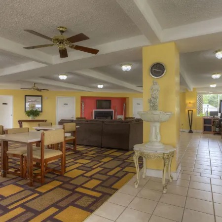 Econo Lodge Byron Near Historic District - Warner Robins