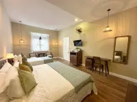 Fullhouse Hoian Hotel a Tân An