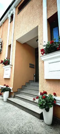 Bucur 9 Отели рядом с достопримечательностью «Румынский Атенеум»