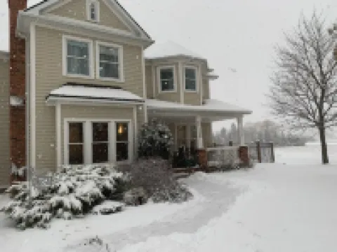 迪克森家庭套房早餐旅館