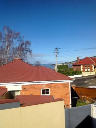 Waterloo Cottage Отели в г. Battery Point