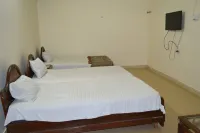 Luxury Hotel and Restaurant Hotels near Noor Mahal