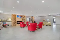 Comfort Inn & Suites - 3-Star