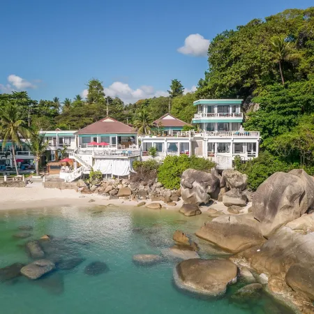Crystal Bay Beach Resort Отели рядом с достопримечательностью «Тхонг-Такиан»