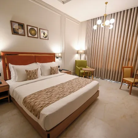 King's Kraft the Park Executive Hotel