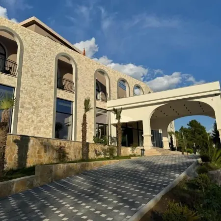 Hotel Panorama Elbasan Отели в г. Эльбасан