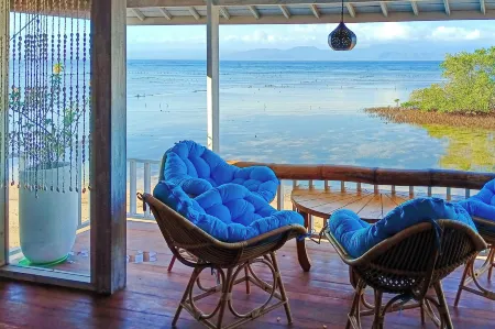 Lembo Lagoon Bungalows Отели рядом с достопримечательностью «Kemilau Spa and Wellnes»