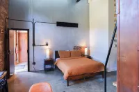 Old Marshall Jail Hotel Hotels in Mars Hill