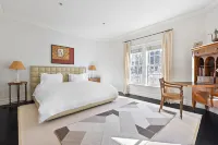 Oceanstone by Rove - Villa with Pool & Walk to the Beach Các khách sạn gần Cryder Beach