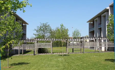 City Lodge Appart Hôtel Niort Отели в г. Ньор