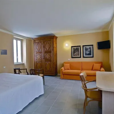 Locanda Della Maria Отели рядом с достопримечательностью «Cappella di Villa Melzi»