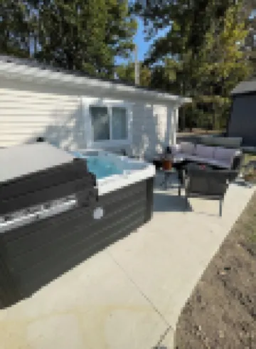 Charming Cottage at Peaceful Nettle Lake with HOT TUB & Private Lake Access Hotels in Williams County