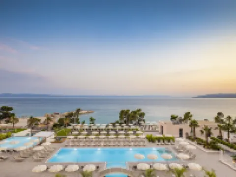 阿米內斯桂冠卡拉尼酒店 Opcina Makarska酒店