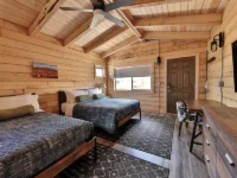 Muddy Creek Mining Company Hotels in Wayne County