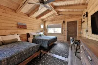 Muddy Creek Mining Company Hotels in Wayne County