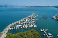 Rivoltella Apt with Pool 600m from Lake - Happy Rentals