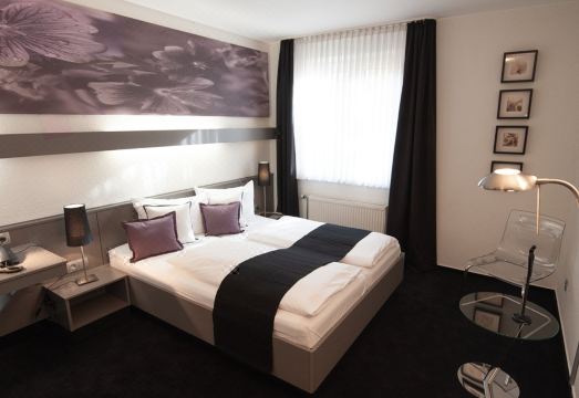 2. 굿 모닝 베를린..