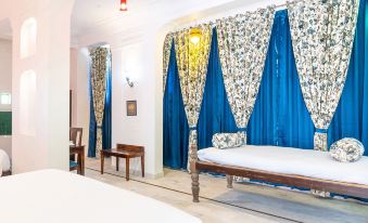 Bloom Boutique l Chelon Haveli